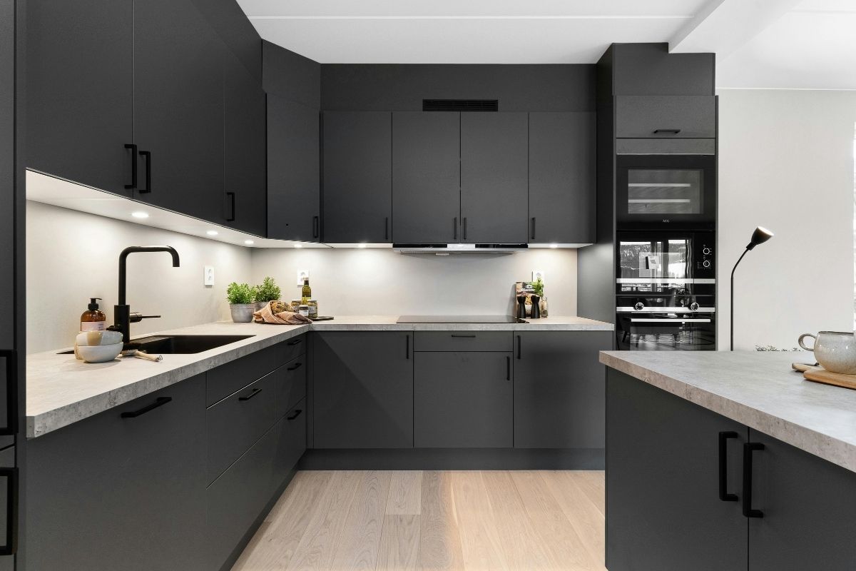 Small Kitchen Renovation Ideas for Better Storage and Layout
